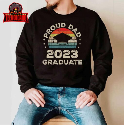 Proud Dad 2023 Graduate Vintage Fathers Day Men Dad T-Shirt