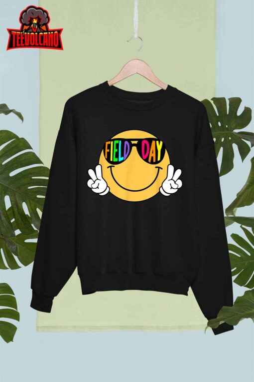 Retro Groovy Field Day Sunglasses Smile Face Teacher Kids T-Shirt