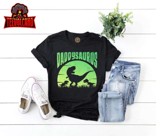 Daddysaurus – Daddy T Rex Great Father’s Day Gift – Classic T-Shirt