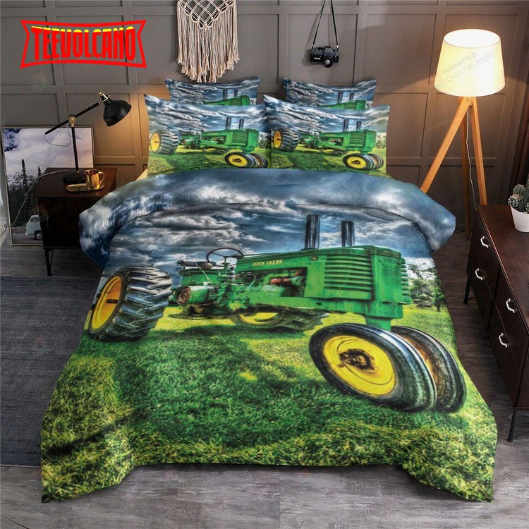 Green Farm Tractor On The Field Duvet Cover Bedding Sets