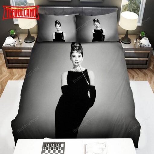 Audrey Hepburn Iconic Photo In Black And White Bedding Sets