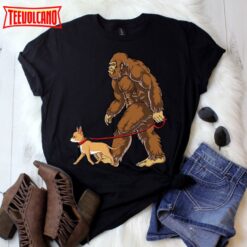 Bigfoot Chihuahua Funny T-Shirt