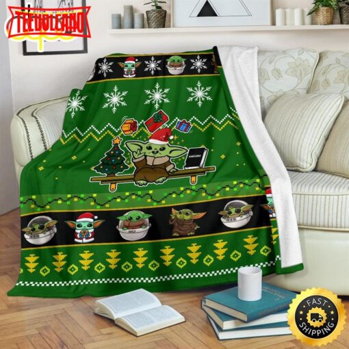 SW Blanket Grogu With Gifts Christmas Pattern Green Black Blanket