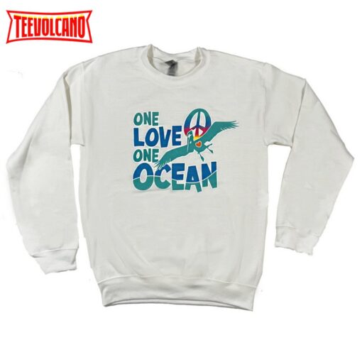 Musician Jimmy Buffett Wearing One Love One Ocean T-Shirt