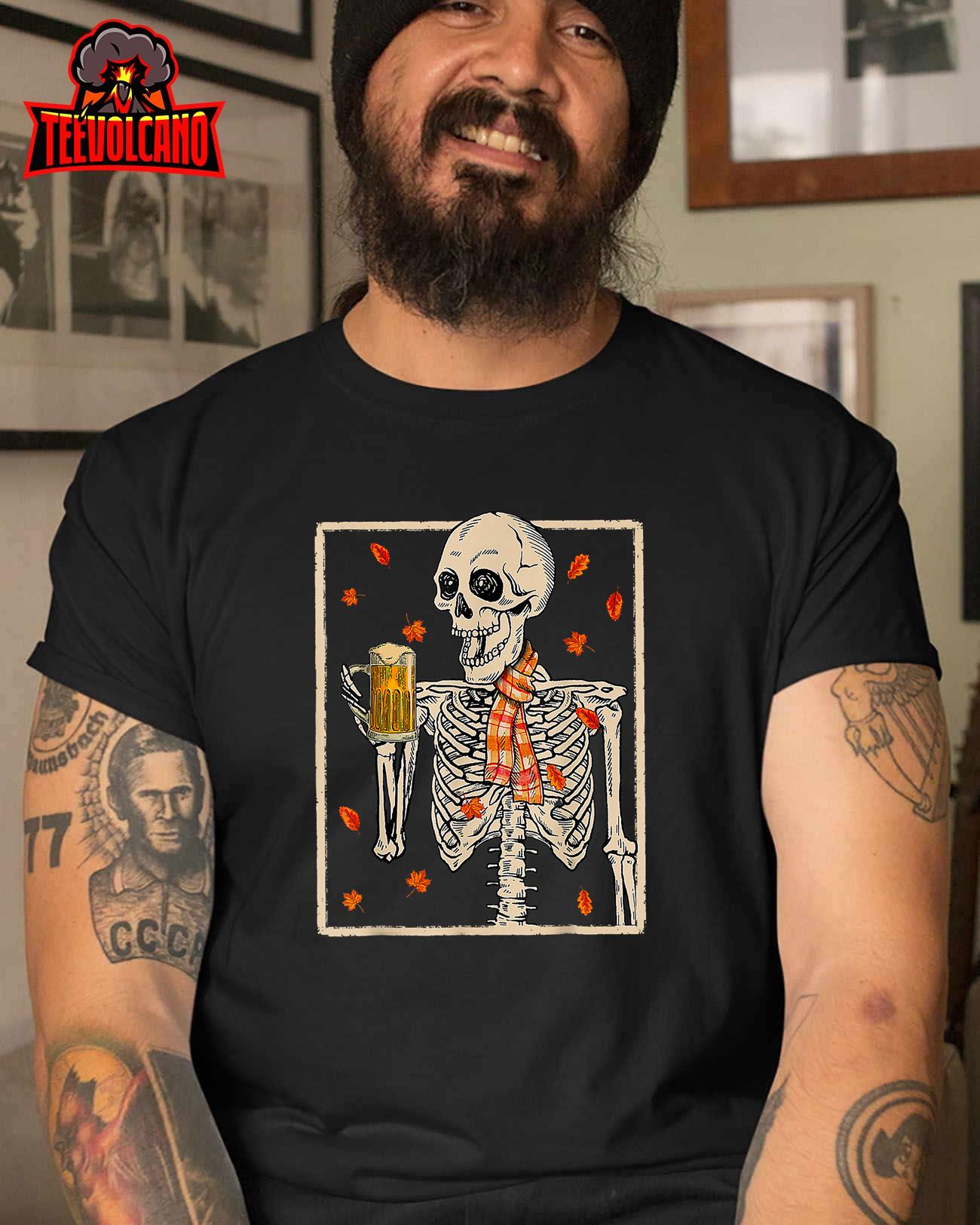 Skeleton Drinking Beer Retro Halloween Costume Beer Drink Unisex T-Shirt