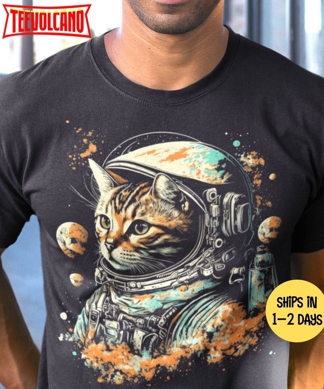 Cat in Space shirt for cat lovers, Kitten in Space , Cat Astronaut T-Shirt