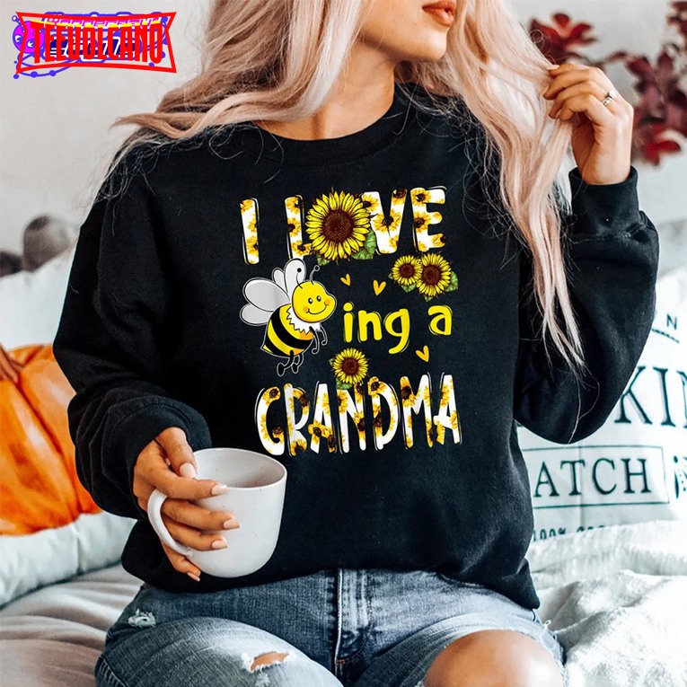 I Love Being A Grandma Sunflower Bee Vintage Sweatshirt