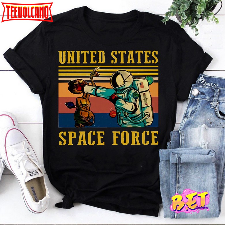 United States Space Force Funny Astronaut Vs Alien Vintage T-Shirt, United States Shirt