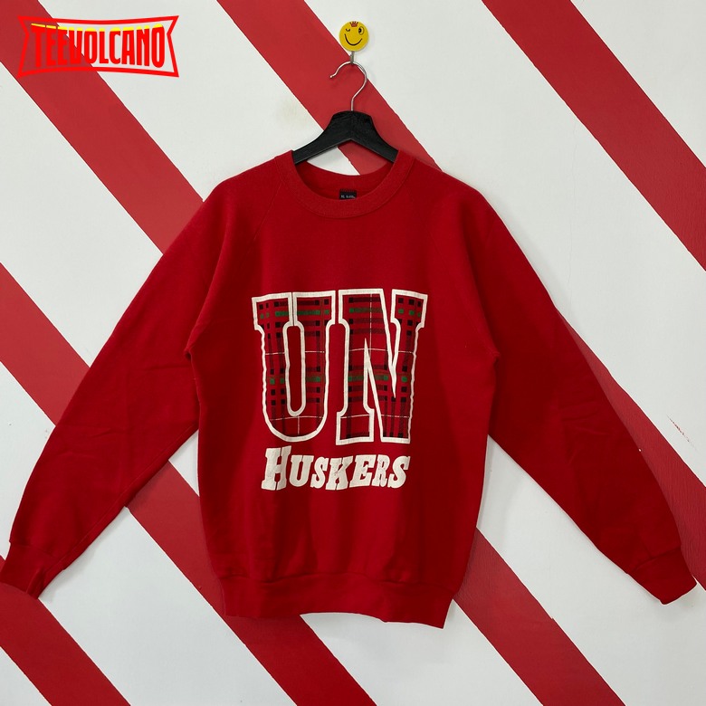 Vintage 90s University Nebraska T Shirt Sweatshirt