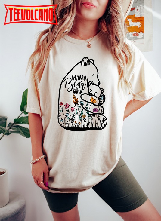 Cute Mama Bear and Baby with Wildflowers Mom T-Shirt