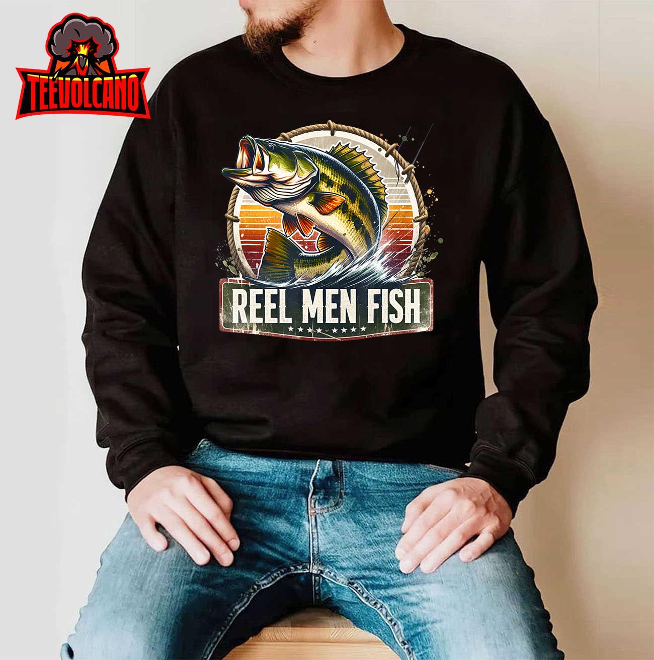 Reel Men Fish Bass Jumping Fishing  Outdoor Angler Apparel T-Shirt